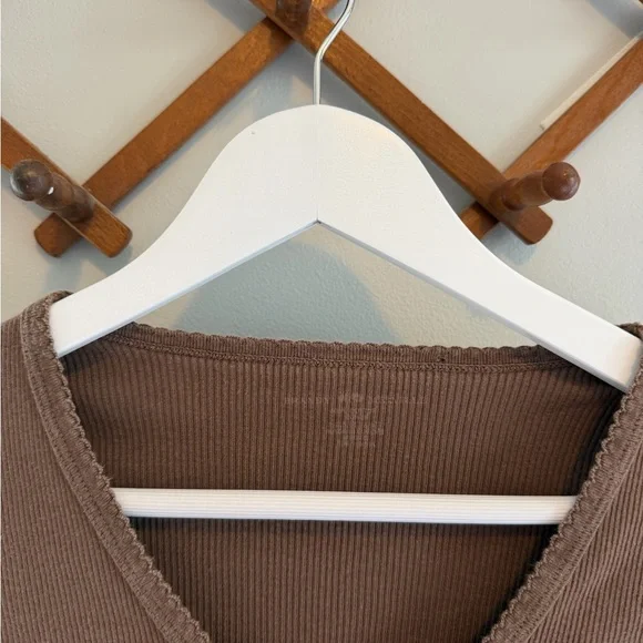 Brandy Melville Button-Up Top - Picture 2 of 5